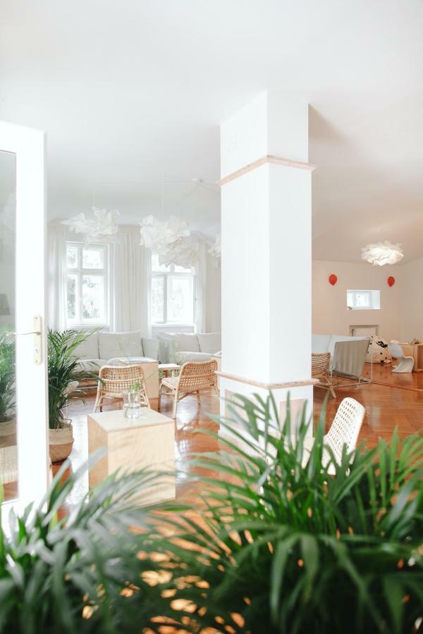 Hôtel Palac Sasino Odnova Extérieur photo